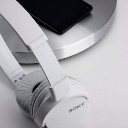 Auriculares sony mdrzx110apw - blanco - pleglable - microfono