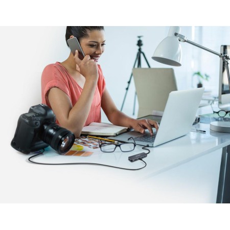 D-Link DUB-2325 5-in-1 USB-C Hub Card Reader