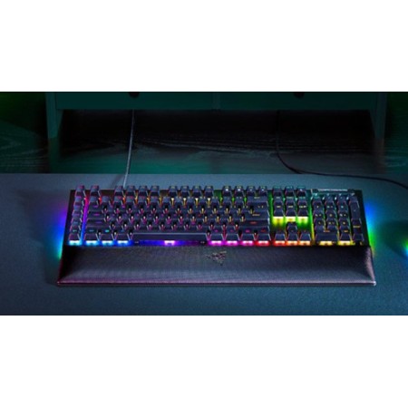TECLADO RAZER BLACKWIDOW V4 GREEN SWITCH (USA) (RZ03-04690100-R3M1)
