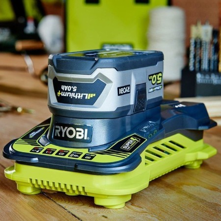 Cargador de Baterías Ryobi ONE+ RC18-150 Litio-ion/ 18V 5,0 Ah/ Sin batería